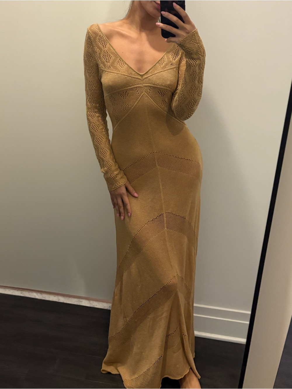Y2K knit Women’s Long Sleeve V-Neck Knit Maxi Dress - Tan small/ medium